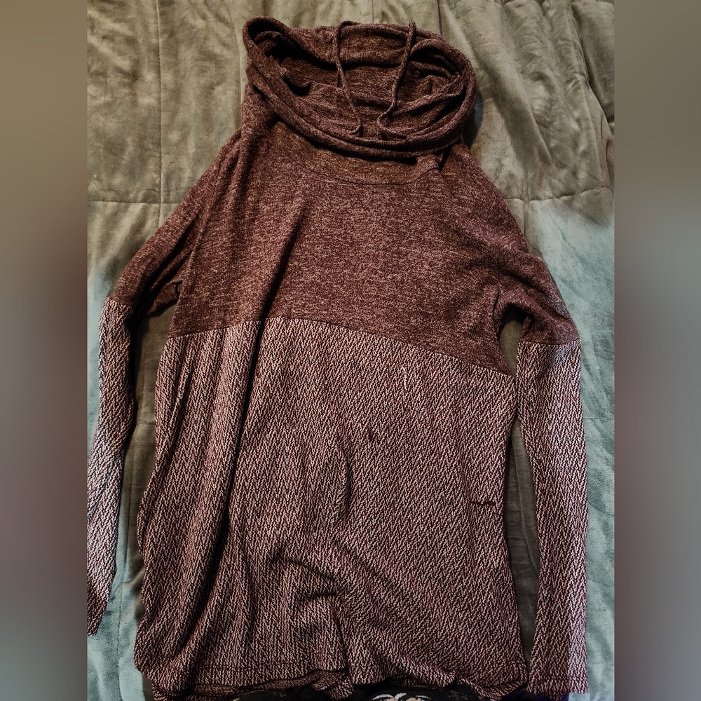 Cowl neck light oversized shirt